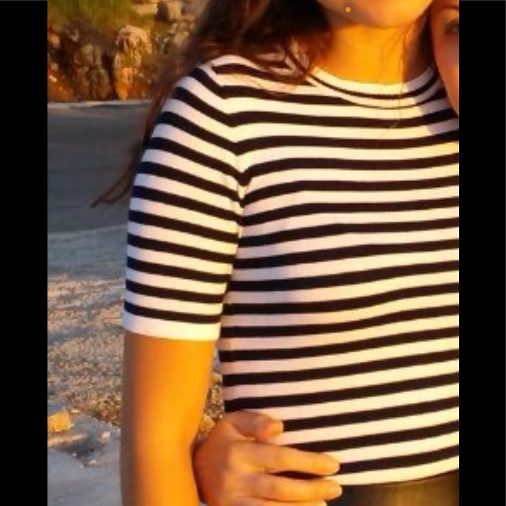 💚2/$30 Zara Navy and White Sailor Short-Sleeve Knit